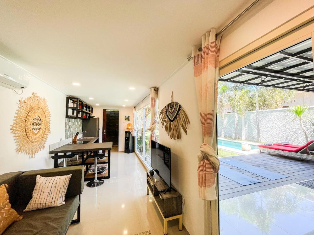Villa Kotak Surfers Escape Reopening Rates Apply Now セロング・ベラナク エクステリア 写真